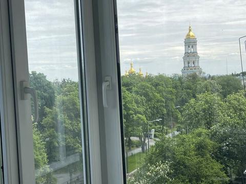 квартира за адресою Лаврська вул. (Січневого Повстання), 4