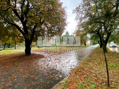 комерційна за адресою Новодарницька вул., 27