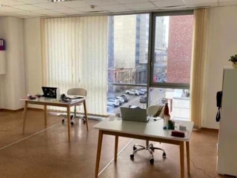 комерційна за адресою Мечникова вул., 10 б