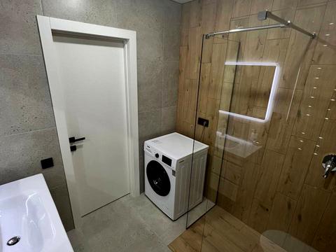 квартира за адресою Степана Бандери вул., 77-Б