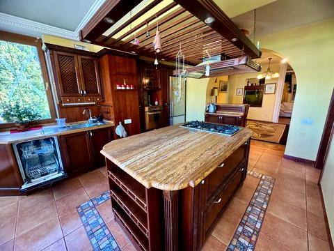 будинок за адресою Миколи Гнатюка вул. (Ласточкіна), 5