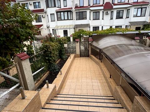 будинок за адресою Педагогічна вул., 25