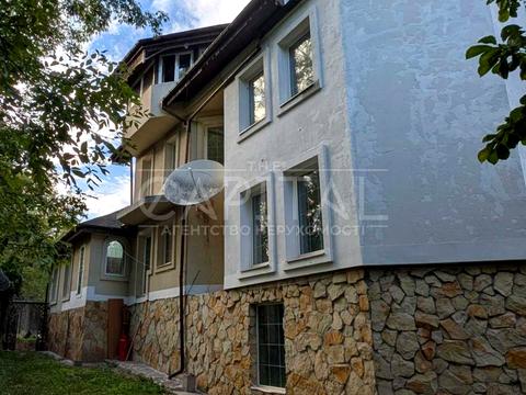 будинок за адресою Ягідна вул.