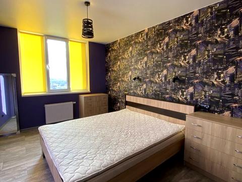 квартира за адресою Академіка Глушкова просп., 72