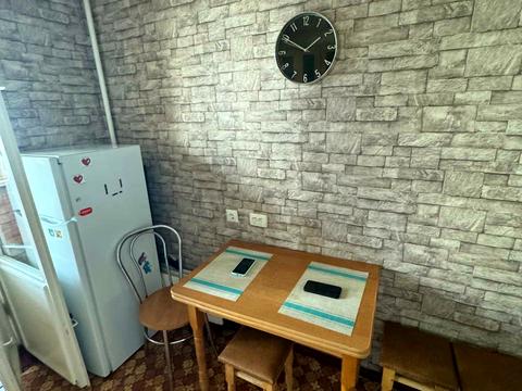 квартира за адресою Ревуцького вул., 17-Б