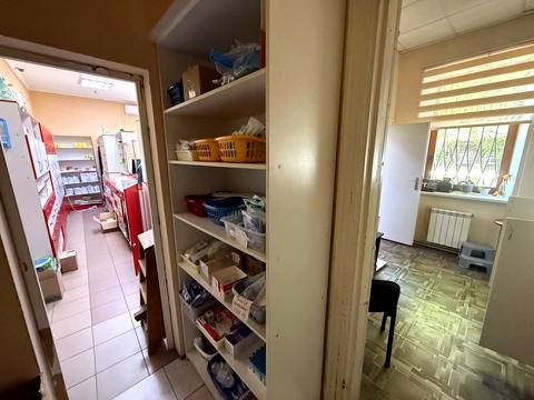 комерційна за адресою Володимира Антоновича вул. (Свердлова), 63