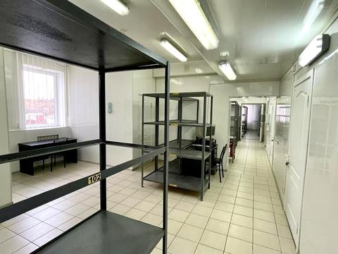 комерційна за адресою Геологів вул., 1/1