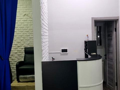 комерційна за адресою Садова вул., 1-В