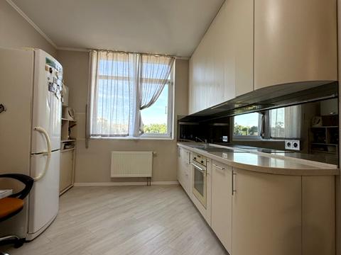 квартира за адресою Любомира Гузара просп. (Космонавта Комарова), 46-В