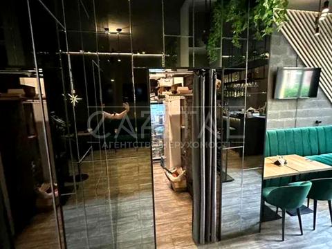 комерційна за адресою Березнева вул., 12