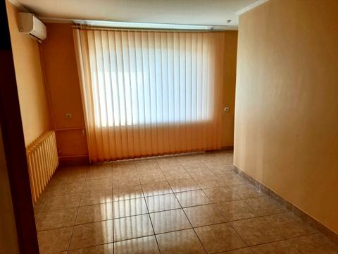 комерційна за адресою Соборності просп., 42