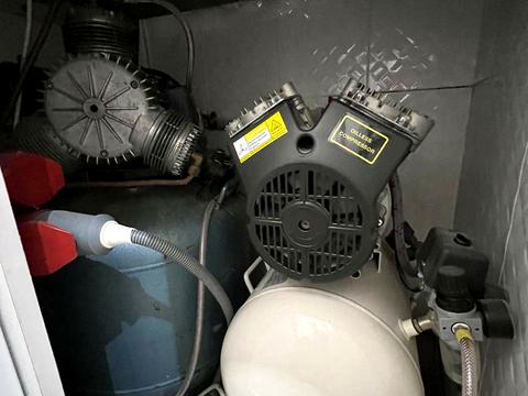 комерційна за адресою Поштова, 5