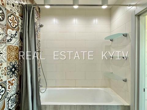 квартира за адресою Любомира Гузара просп. (Космонавта Комарова), 46-Б
