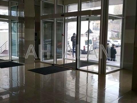 комерційна за адресою Сім'ї Прахових вул. (Гайдара), 50