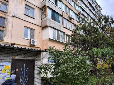 квартира за адресою Героїв полку "Азов" вул. (Маршала Малиновського), 1