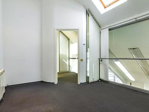 комерційна за адресою Левка Лук'яненка вул. (Маршала Тимошенка), 29