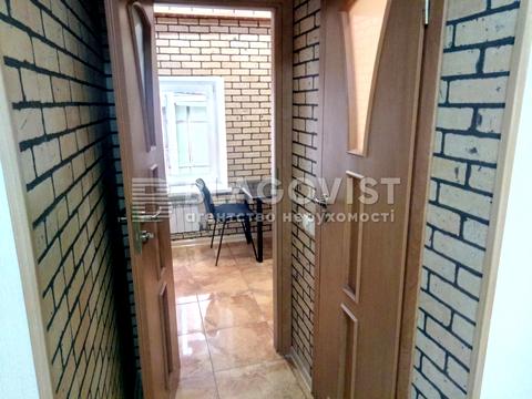 комерційна за адресою Михайлівська вул., 21