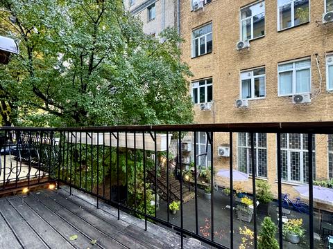комерційна за адресою Хрещатик вул., 32-Б