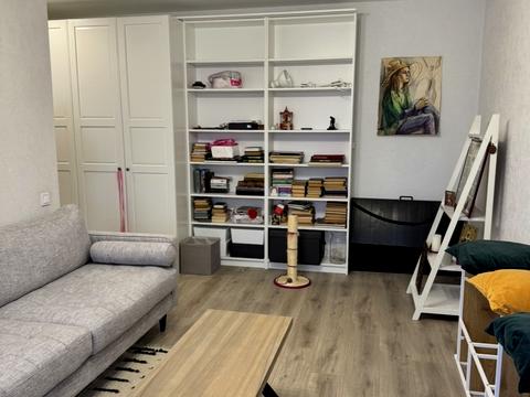 квартира за адресою Середня вул., 61