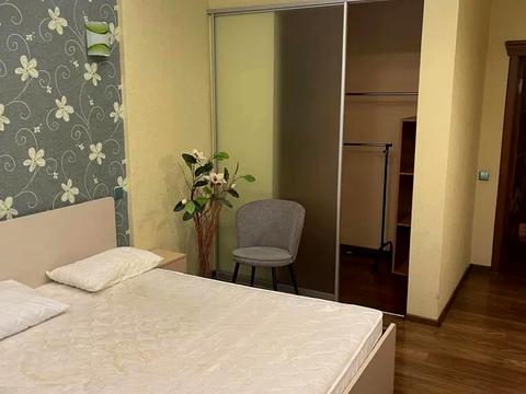 квартира за адресою В'ячеслава Чорновола вул., 25