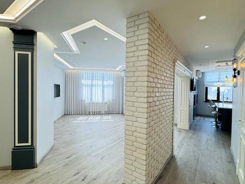 квартира за адресою Анни Ахматової вул., 22