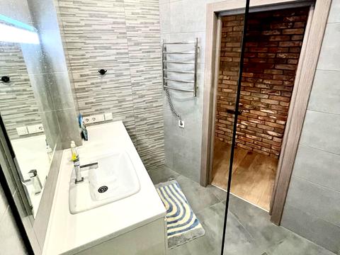 квартира за адресою Виконкомівська вул., 24-Б