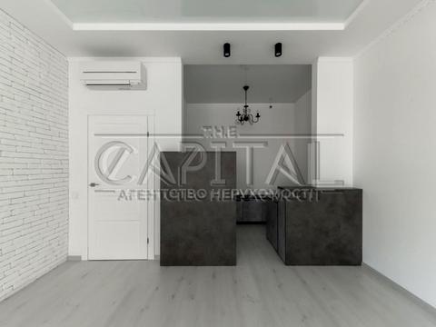 комерційна за адресою Кловський узвіз, 7a