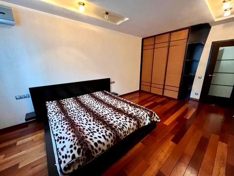 квартира за адресою Раїси Окіпної вул., 10