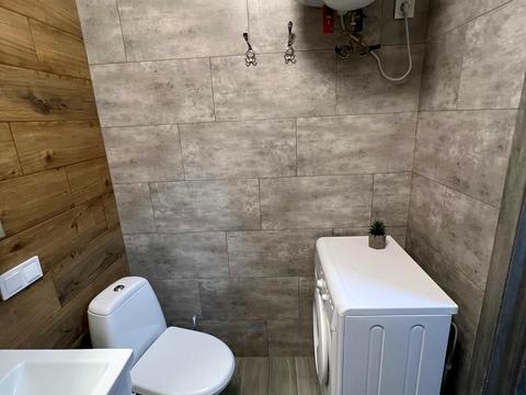 квартира за адресою Льва Ландау просп. (50-річчя СРСР), 52