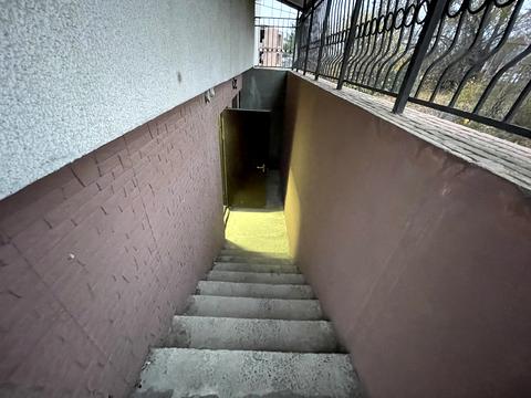 коммерческая по адресу Довженко ул., 12