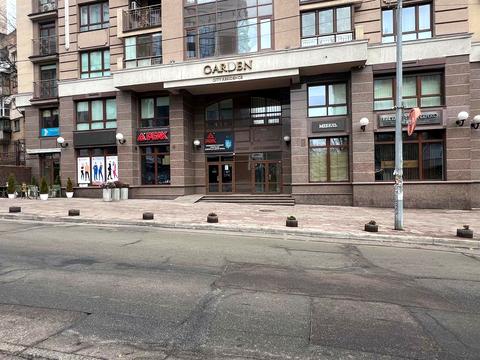 комерційна за адресою Золотоустівська вул., 30