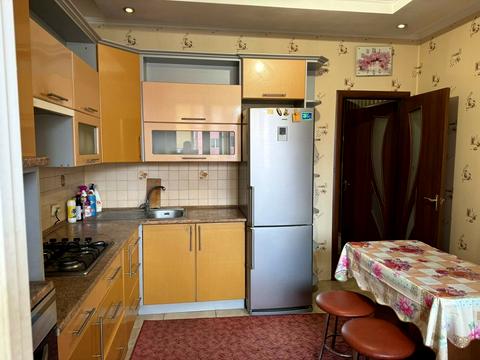 квартира по адресу Будівельників ул., 10