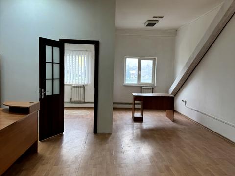 комерційна за адресою Петра Панча вул., 18