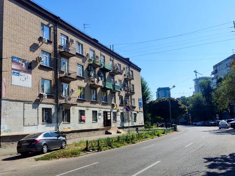 комерційна за адресою Князя Володимира Великого вул. (Плеханова), 16
