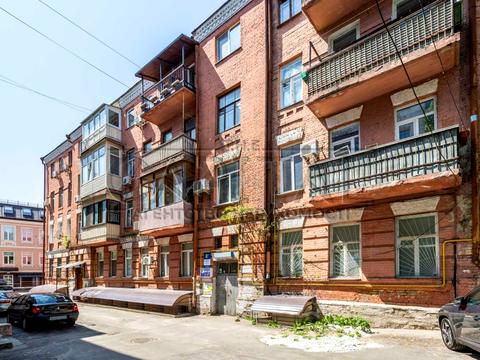 комерційна за адресою Бульварно-Кудрявська вул. (Воровського), 6