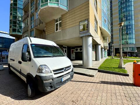 комерційна за адресою Звіринецька вул., 59