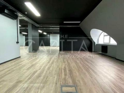 комерційна за адресою Воздвиженська вул., 47