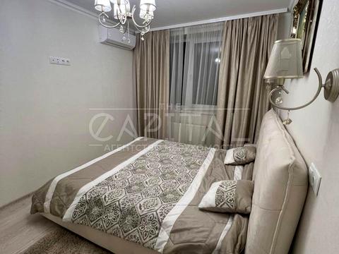 квартира за адресою Академіка Лебедєва вул., 1