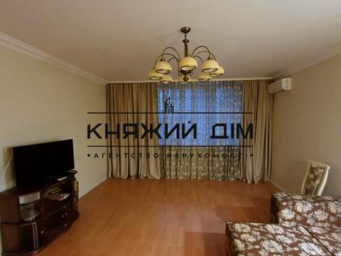 квартира за адресою Київ, Срібнокільська вул., 1