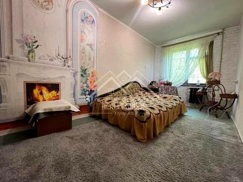 квартира за адресою Космонавтів вул., 39