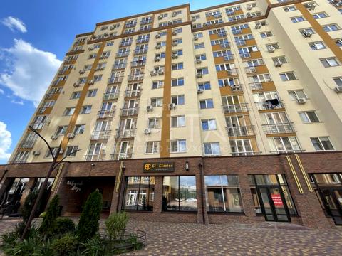 комерційна за адресою Лесі Українки вул., 62-Б