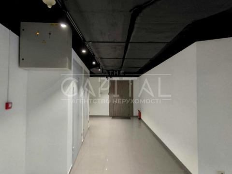 комерційна за адресою Євгена Коновальця вул. (Щорса), 36