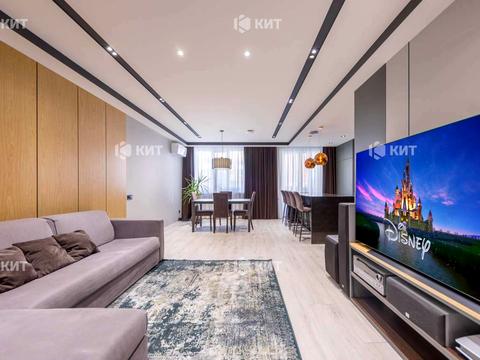 квартира по адресу Гвардейцев-Широнинцев ул., 72 А