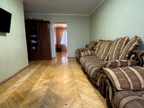 квартира за адресою Зодчих вул., 70