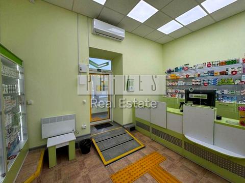 комерційна за адресою Миколи Міхновського бульв. (Дружби Народів), 18/7