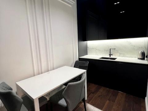коммерческая по адресу Кловский спуск, 7a