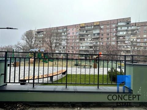 комерційна за адресою Космічна вул., 5