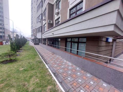 комерційна за адресою Авіаконструктора Ігоря Сікорського вул. (Танкова), 4-Г