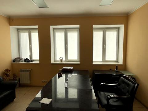 комерційна за адресою Симиренка вул., 2/19