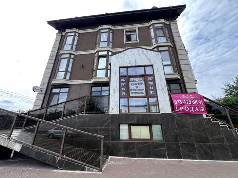 комерційна за адресою Соборна вул., 81а